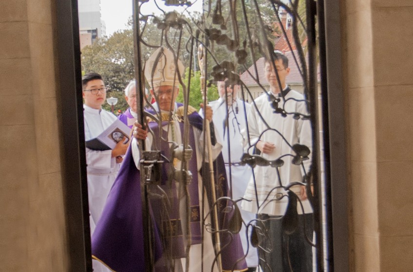 OpeningoftheHolyDoor2Dec15