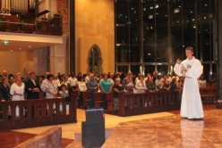 HolyThursday-Apr2011-10